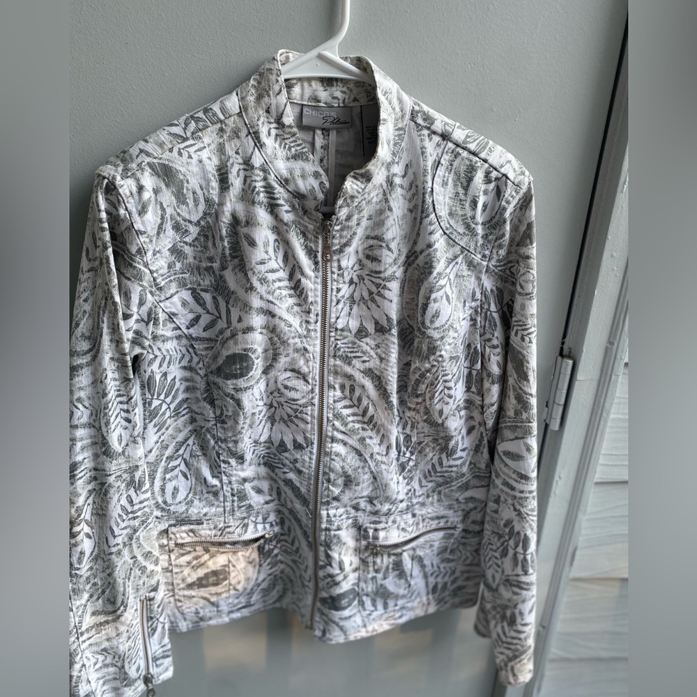 Silver Leaf Patterned Women's Jacket - image 1